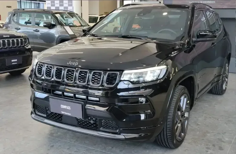 Jeep Compass LONG. T270 1.3 TB 4x2 Flex Aut. 2025