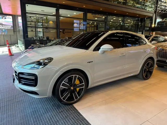 Porsche Cayenne Coupe Turbo 4.0 V8 550cv 2023